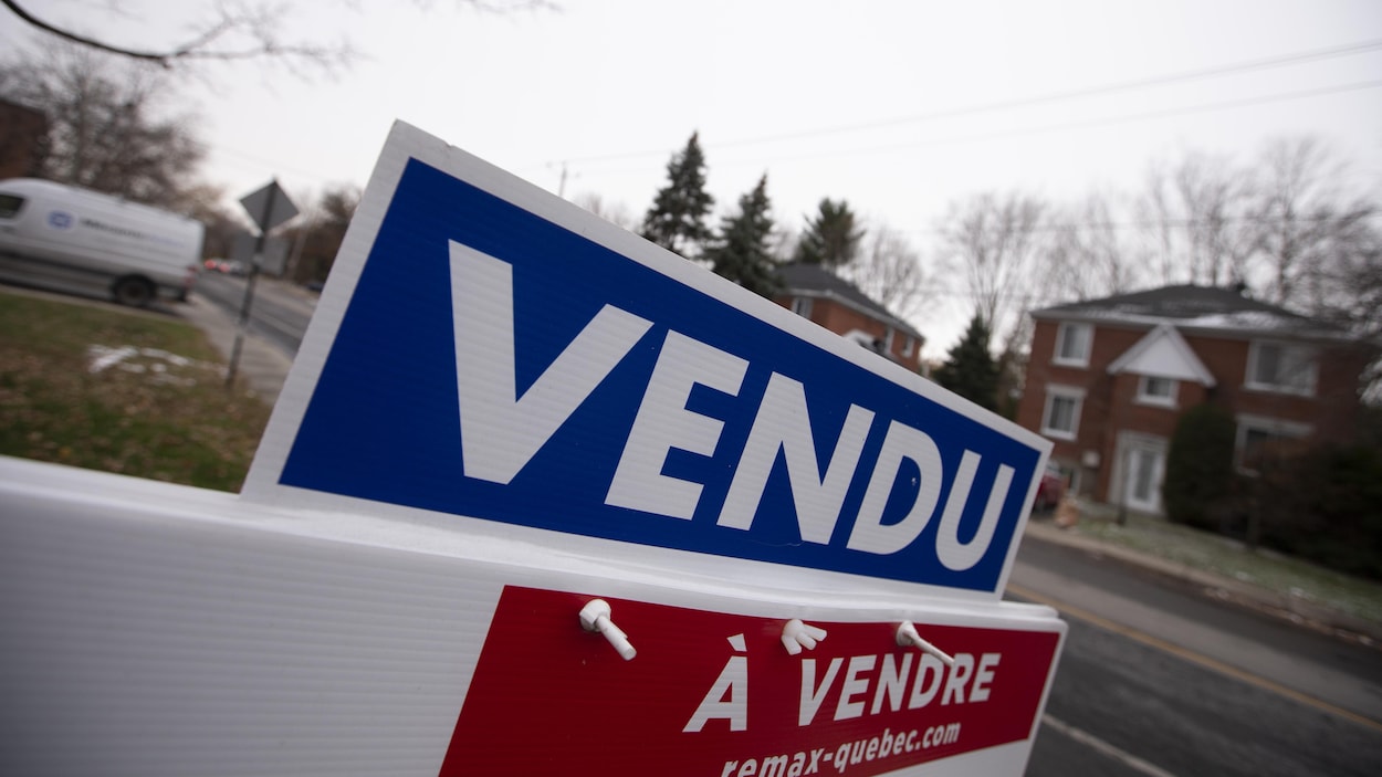 Vendre sa maison par soi-même, le choix de plusieurs propriétaires | Radio-Canada