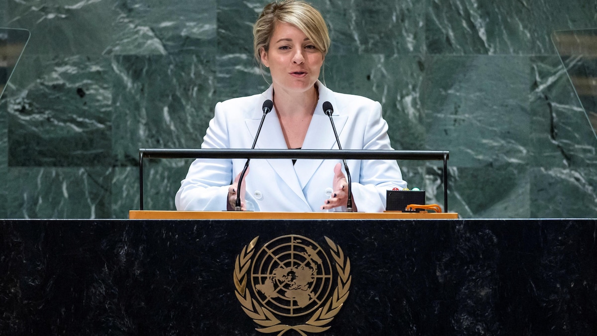 La ministre canadienne des Affaires étrangères, Mélanie Joly, sur la tribune de l'ONU.